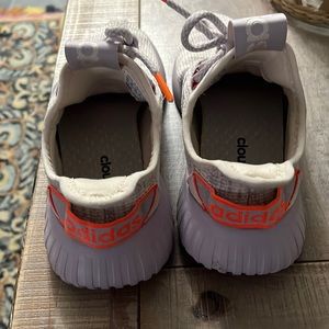 Adidas shoes size 5 fit 6,5 like brand new